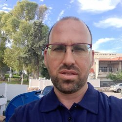 מוטי