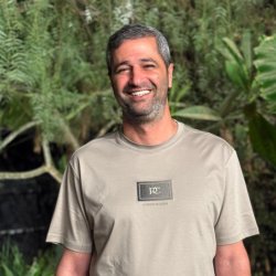 שחר שמש