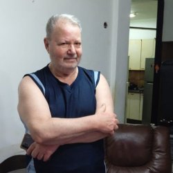 אבי
